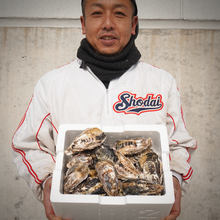画像をギャラリービューアに読み込む, 殻付き牡蠣 : 2kg